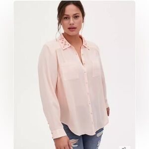Torrid Madison Light Pink Georgette Embellished Collar Button Down Size 2